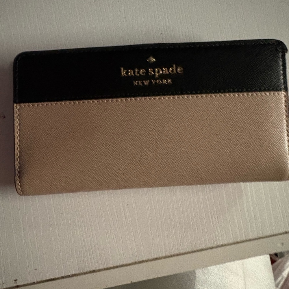 Kate Spade Black and Tan Wallet